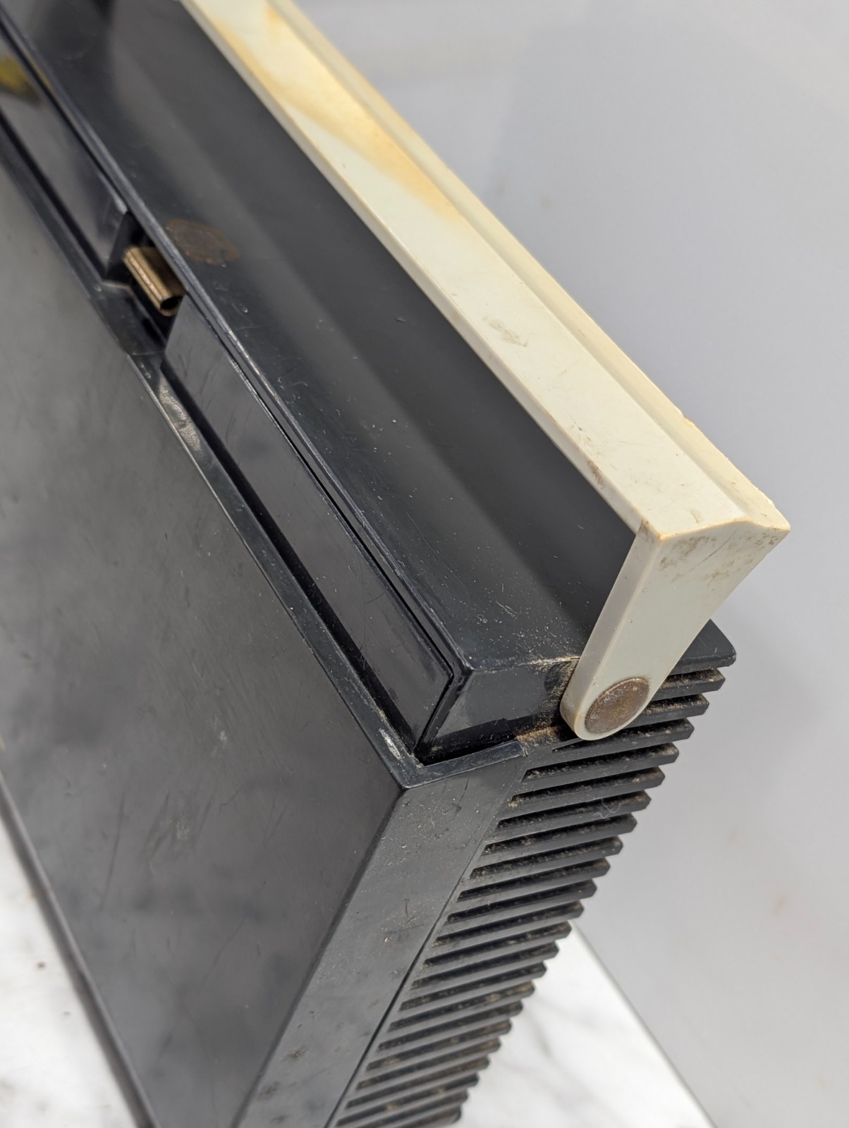 Sears Silvertone Tube Radio Dur-Pac AM Band Portable 7216 AC or Battery Powered