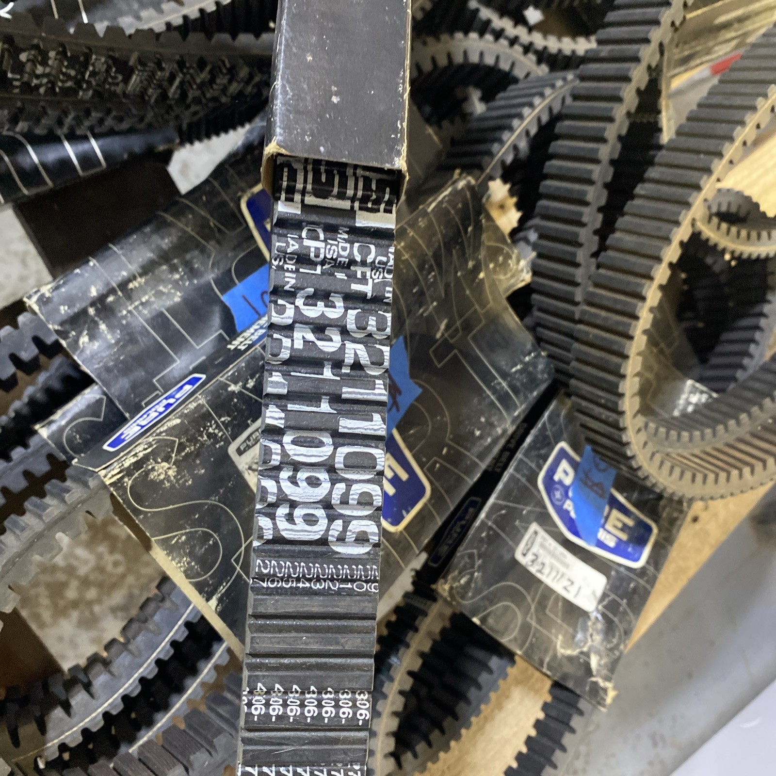 Polaris Snowmobile Drive Belt 3211099 OEM FST Switchback IQ Touring 3211121 New