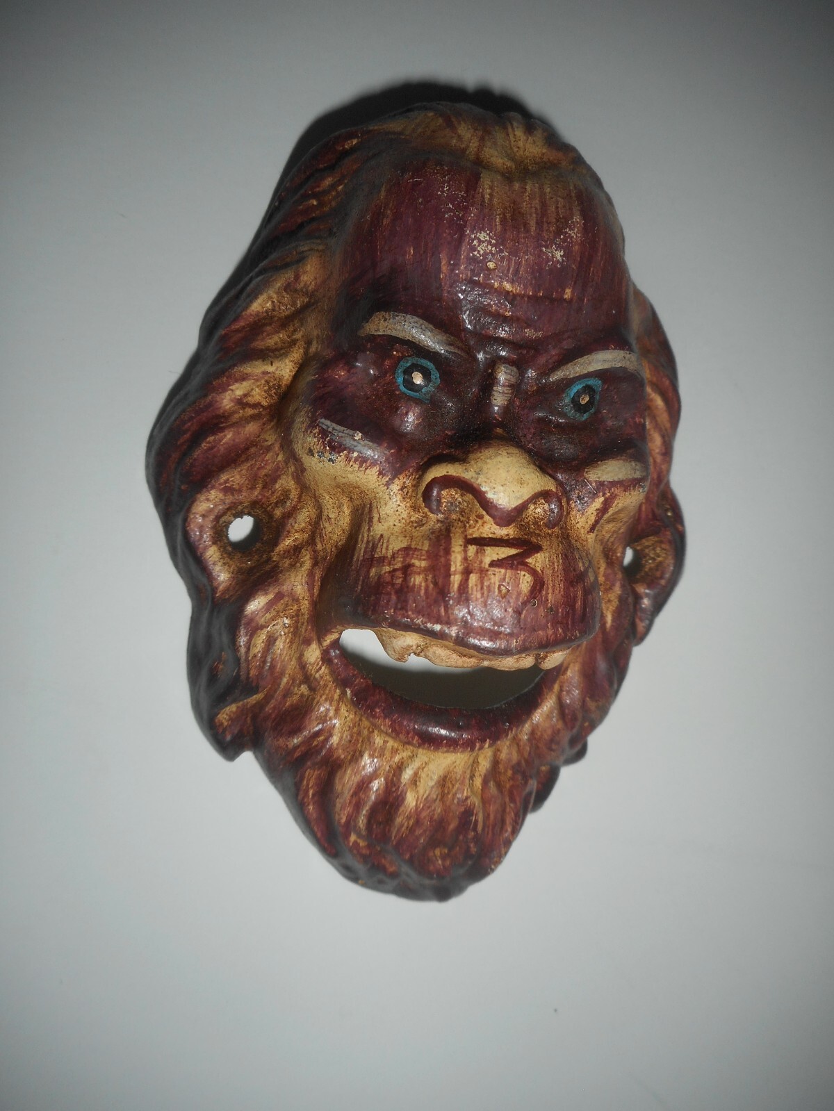 Bigfoot Sasquatch Bottle Opener Wall Mounted Bottle Opener Cast Iron Bar Decor