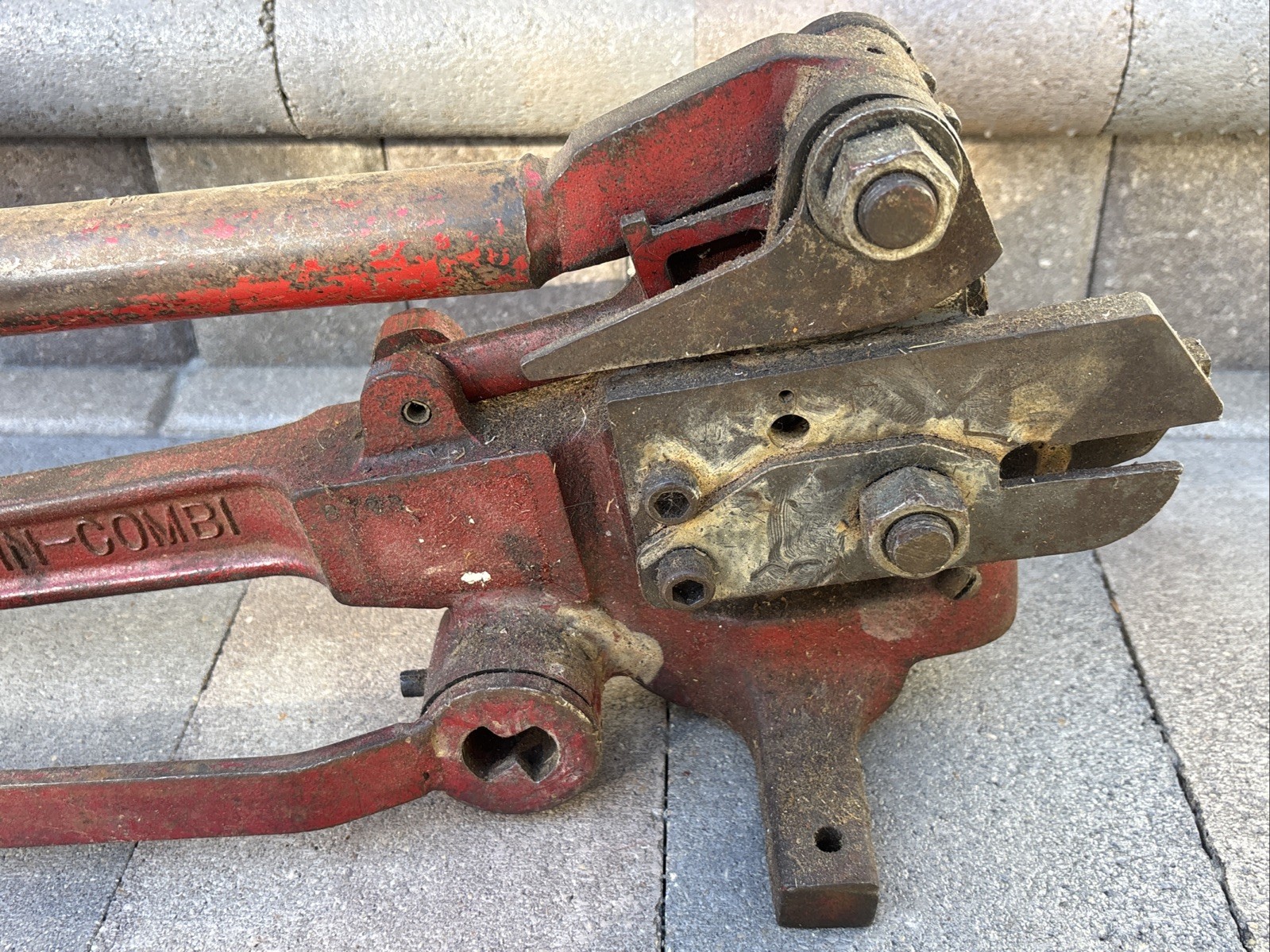 Bohn Combi 4 in 1 Multi Tool Strapmaster Cutting, Bending, Punching Twisting