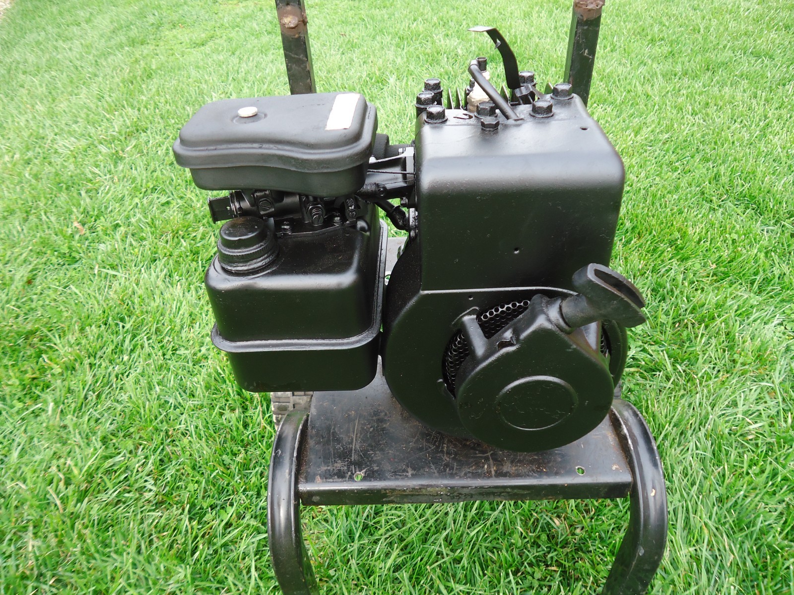Vintage / Briggs & Stratton 3 HP Engine / Minibike /Go Kart / Tiller