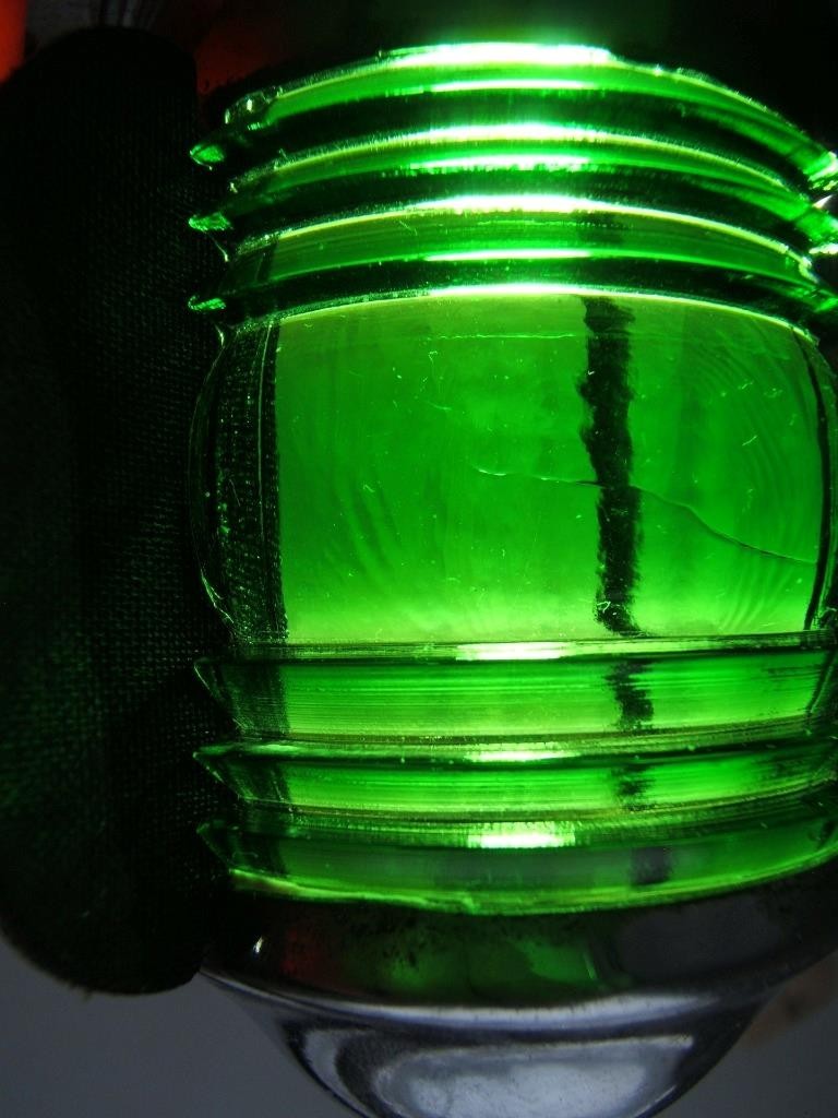VINTAGE SMALL CHROMED RED & GREEN GLASS BOAT LIGHT NON-WORKING