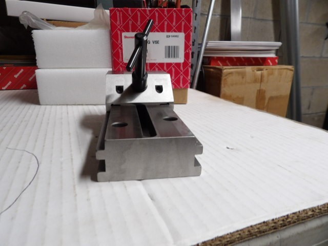STARRETT #581 Precision Grinding Vise W/581V Angle Block NEW