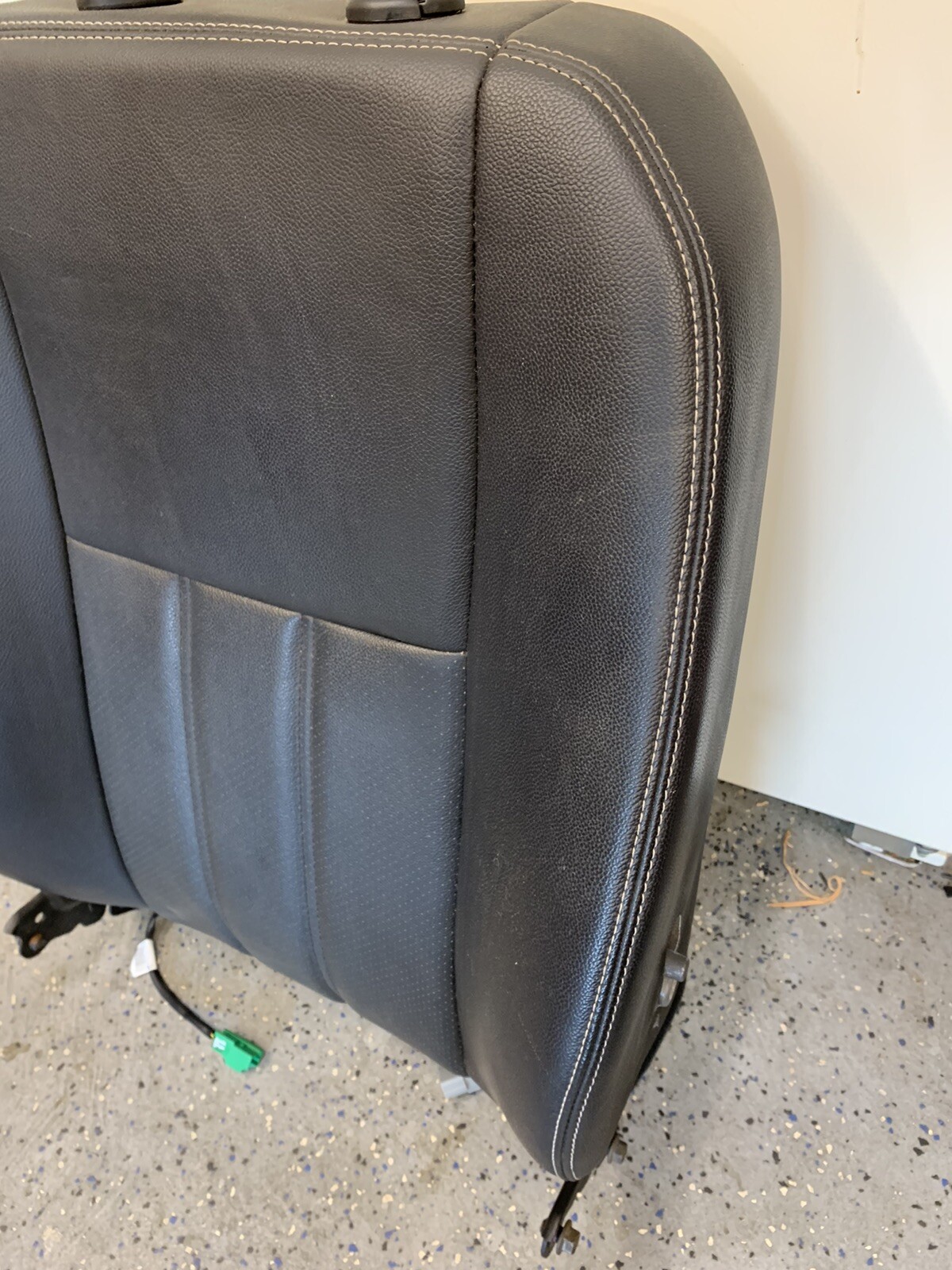 2012 Chrysler Town and Country Dodge caravan RIGHT front seat BLK Leather OEM