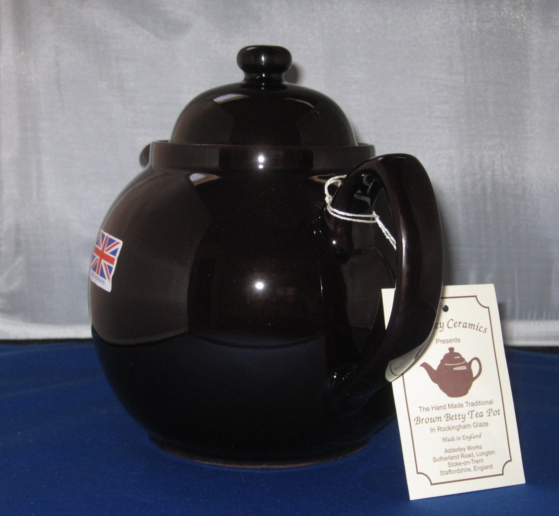 GENUINE BROWN BETTY, Red Clay, Rockingham Glaze, 6 Cup Tea Pot, MADE IN ENGLAND
