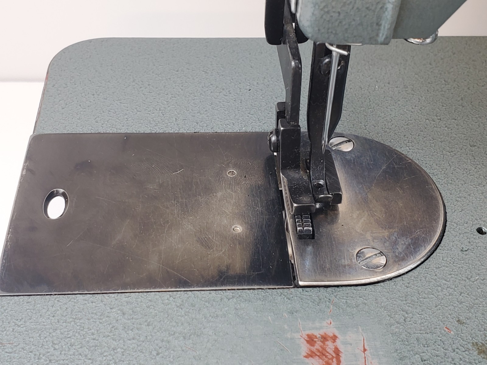 Vintage THOMPSON PW-200 Mini Walking Foot Sewing Machine (Please Read)