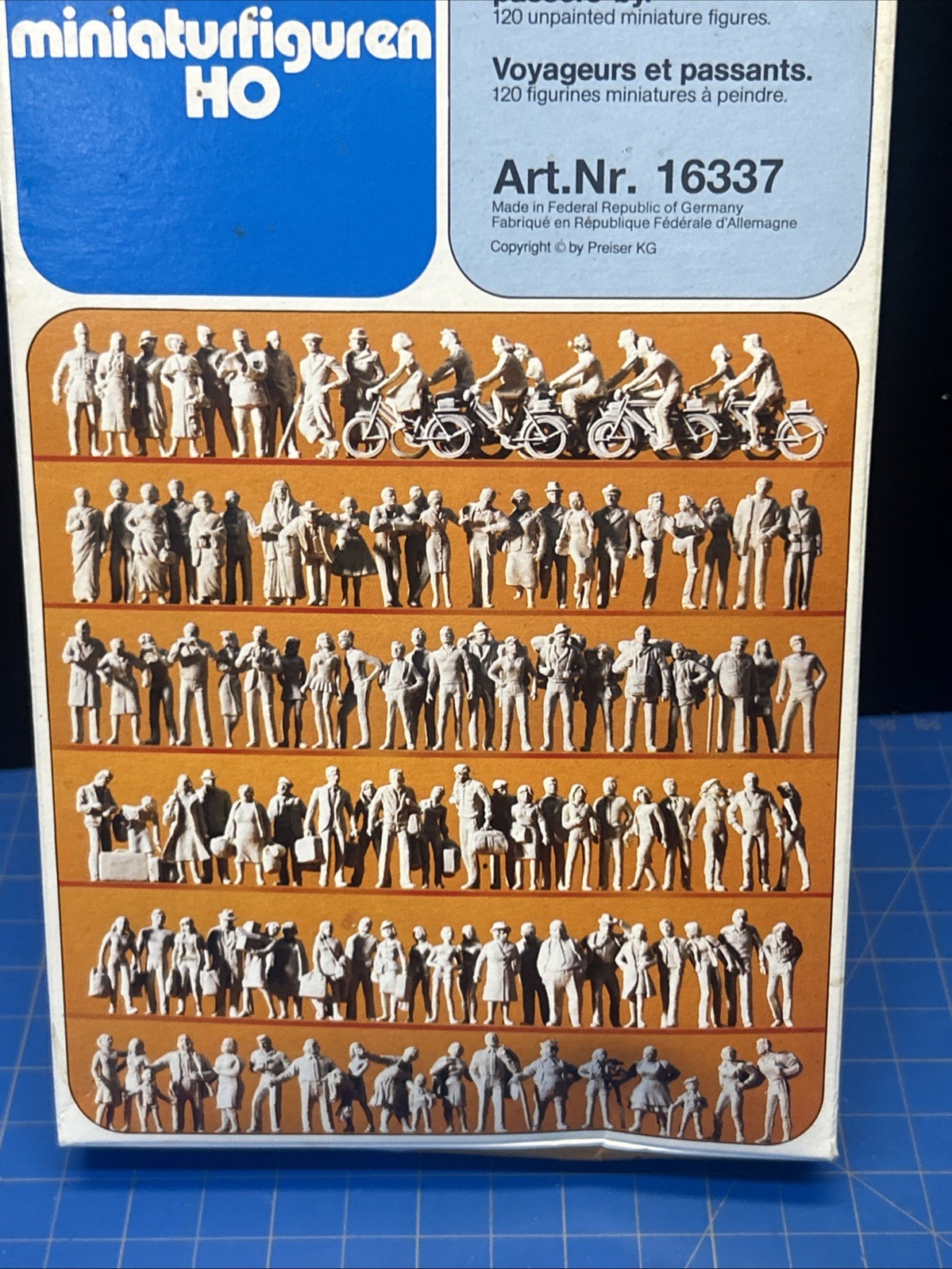 Preiser 120 Unpainted Seated Persons, #16337 Vintage new in box HO 1:87 scale