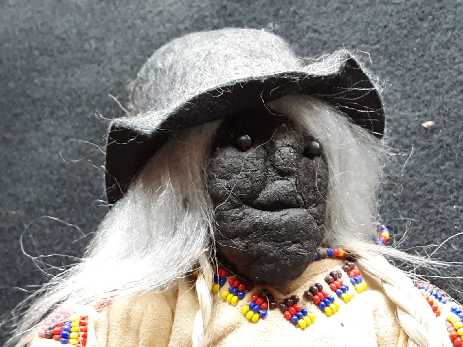 NATIVE AMERICAN BEADED LEATHER DOLL, APPLE HEAD INDIAN DOLL, SB-0226*09095