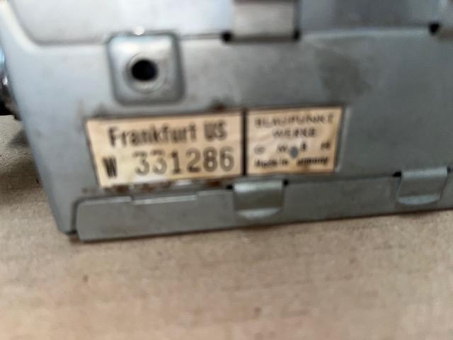 Vintage Blaupunkt Frankfurt W Series AM / Fm / SW Radio with Ivory Knobs