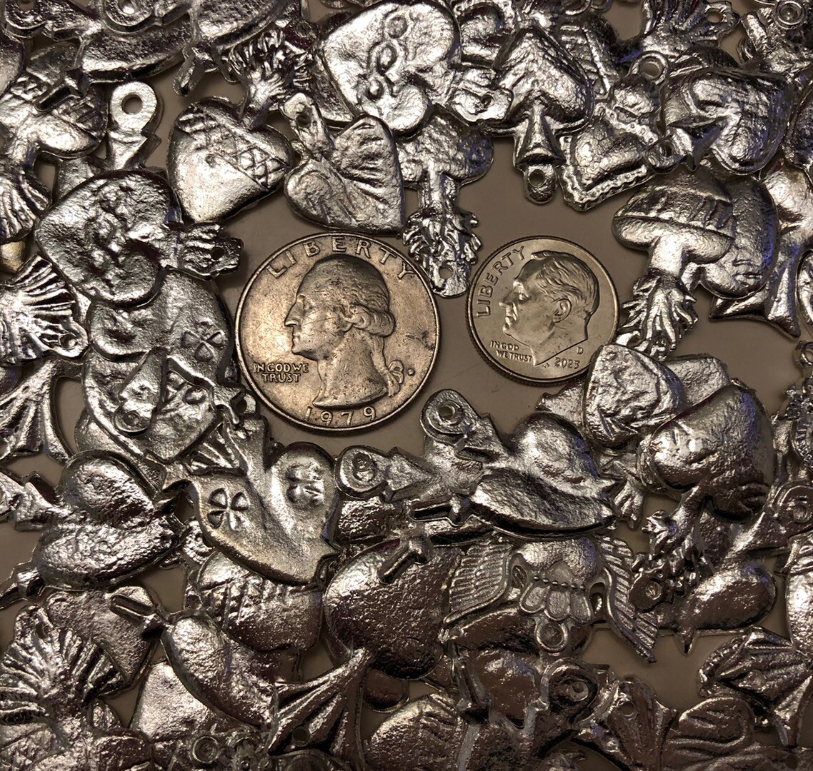 25 Milagro HEART Charms Mexican Folk Art SILVER All HEARTS Charm Lot