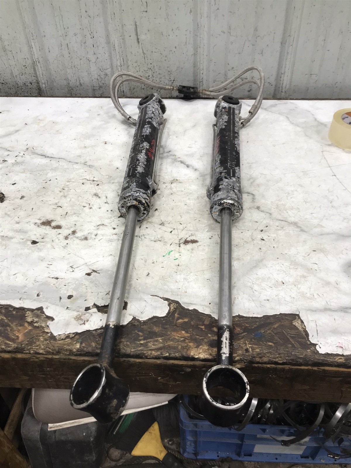 Mercury MerCruiser Alpha Bravo trim tilt lift hydraulic cylinders Power Trim XD