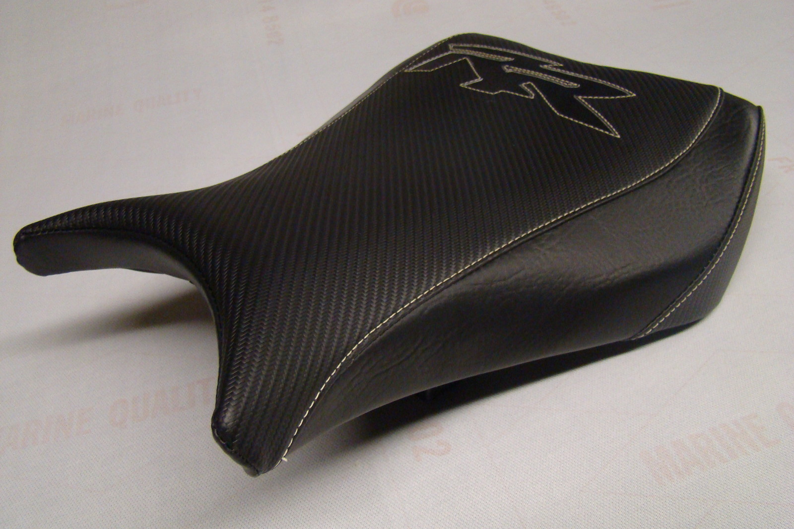 HONDA 08/09 CBR1000RR FRONT & REAR SEAT COVERS BLK CARBON FIBER