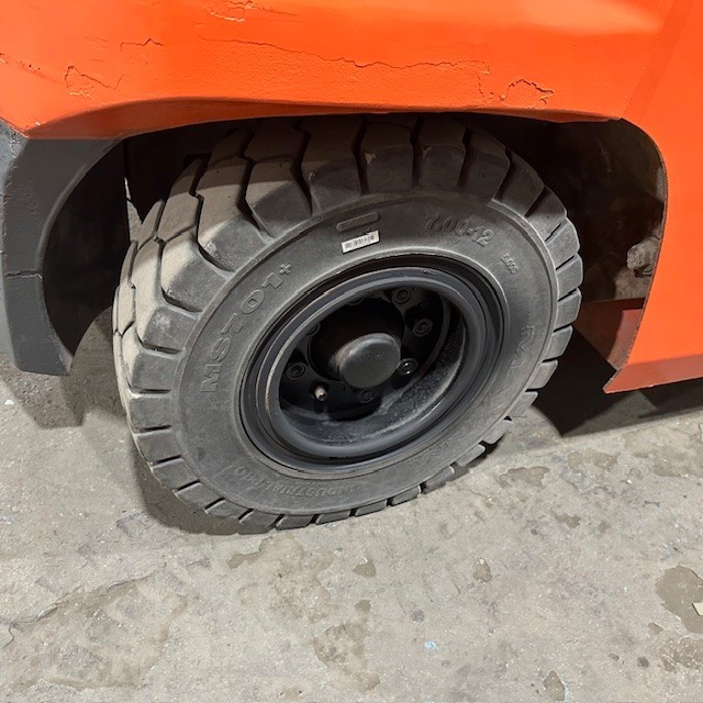 2020 Toyota 8FD40U 9000lb Diesel Used Forklift Triple Mast Sideshift 7860 Hours