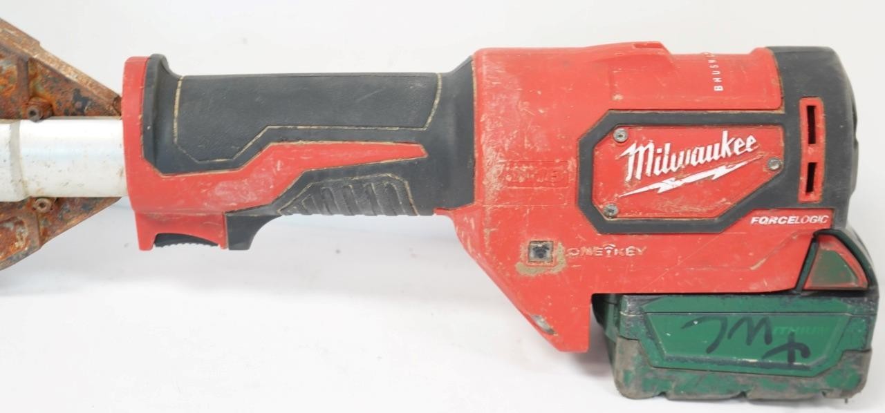 Milwaukee 2672-20 M18 Force Logic Cable Cutter w/Battery