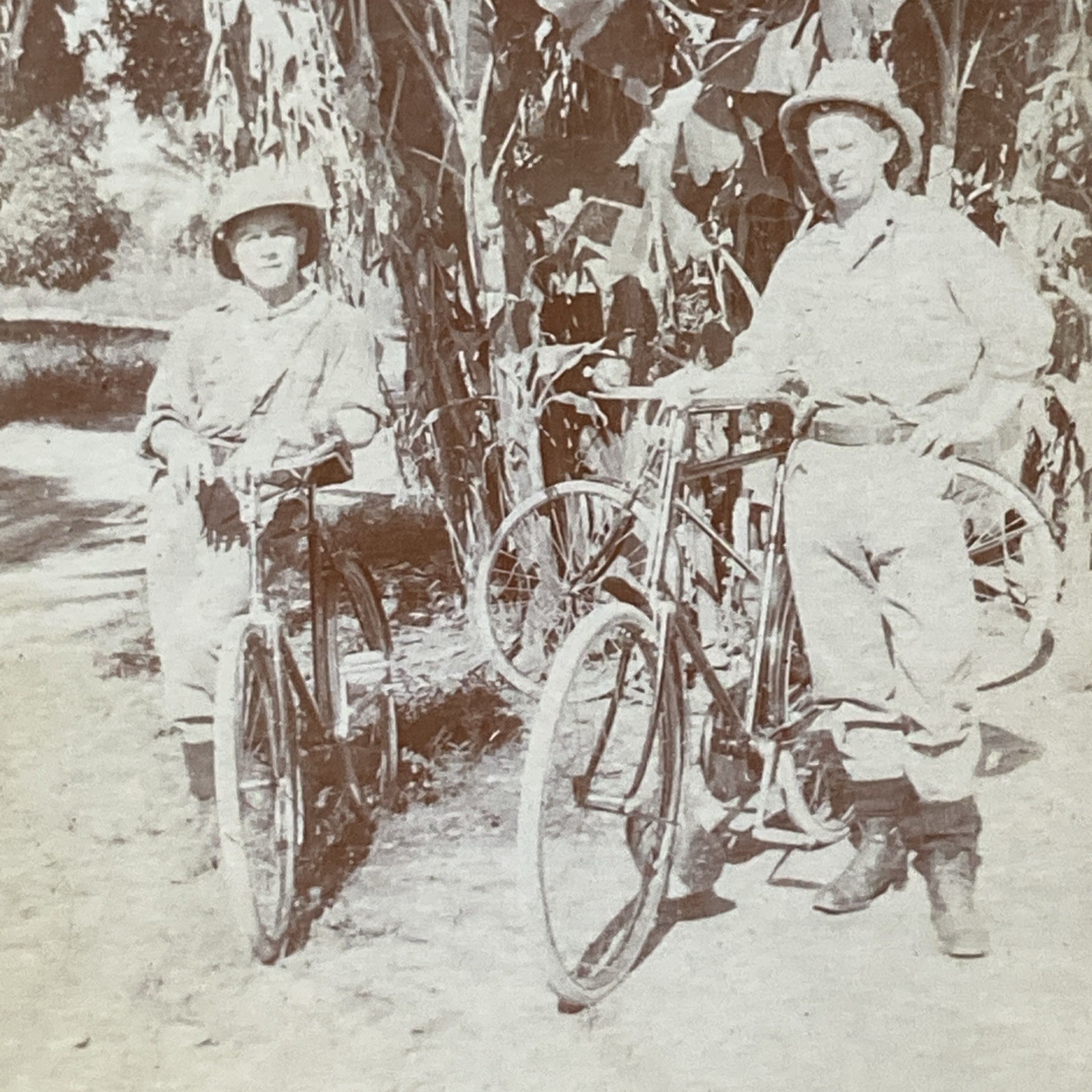 WWI era Photo Army Soldiers In Pith Helmets w/ Bicycles Portrait 6x4cm