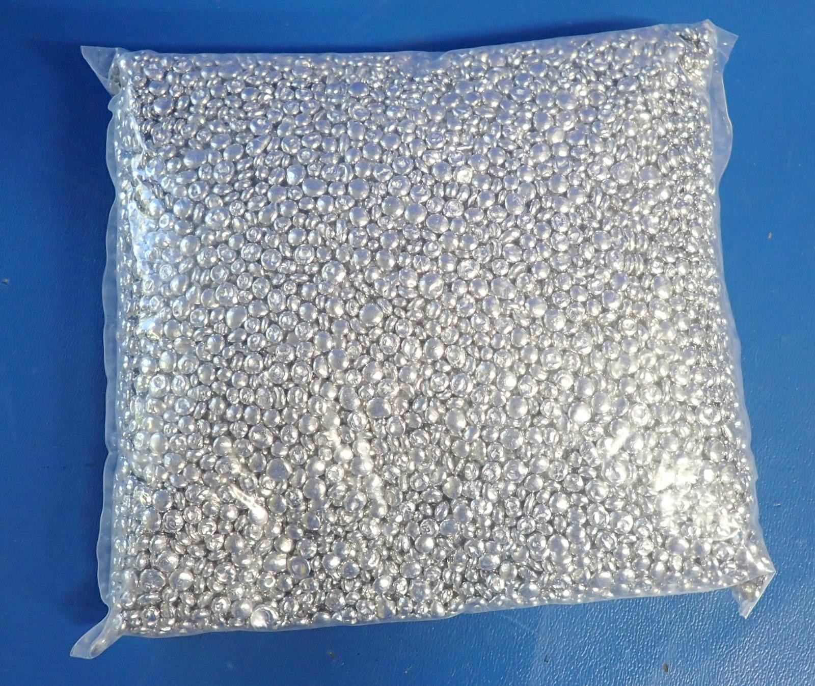 LAB ARMOR 42370-002 2 Liters, Metallic Water Bath Beads | New Open Box!