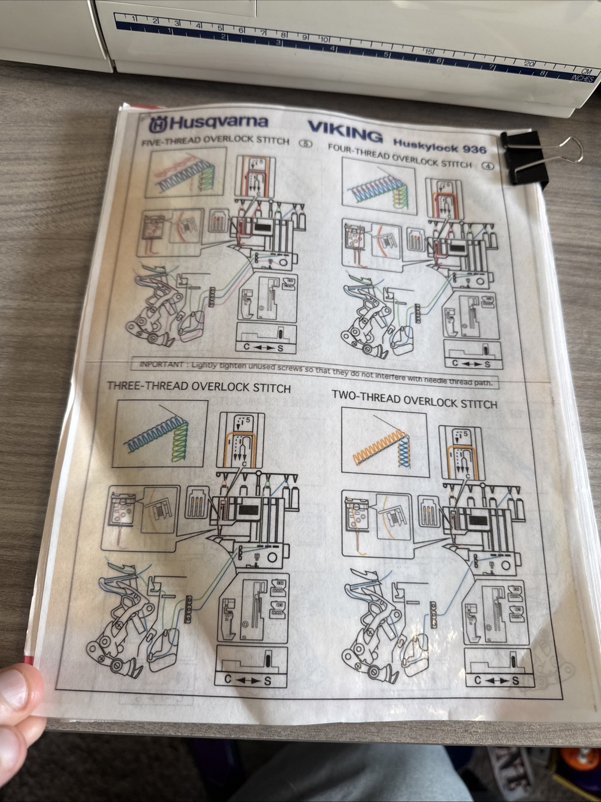 Husqvarna Viking Huskylock 936 Serger Sewing Machine Pedal Manual Extras Works