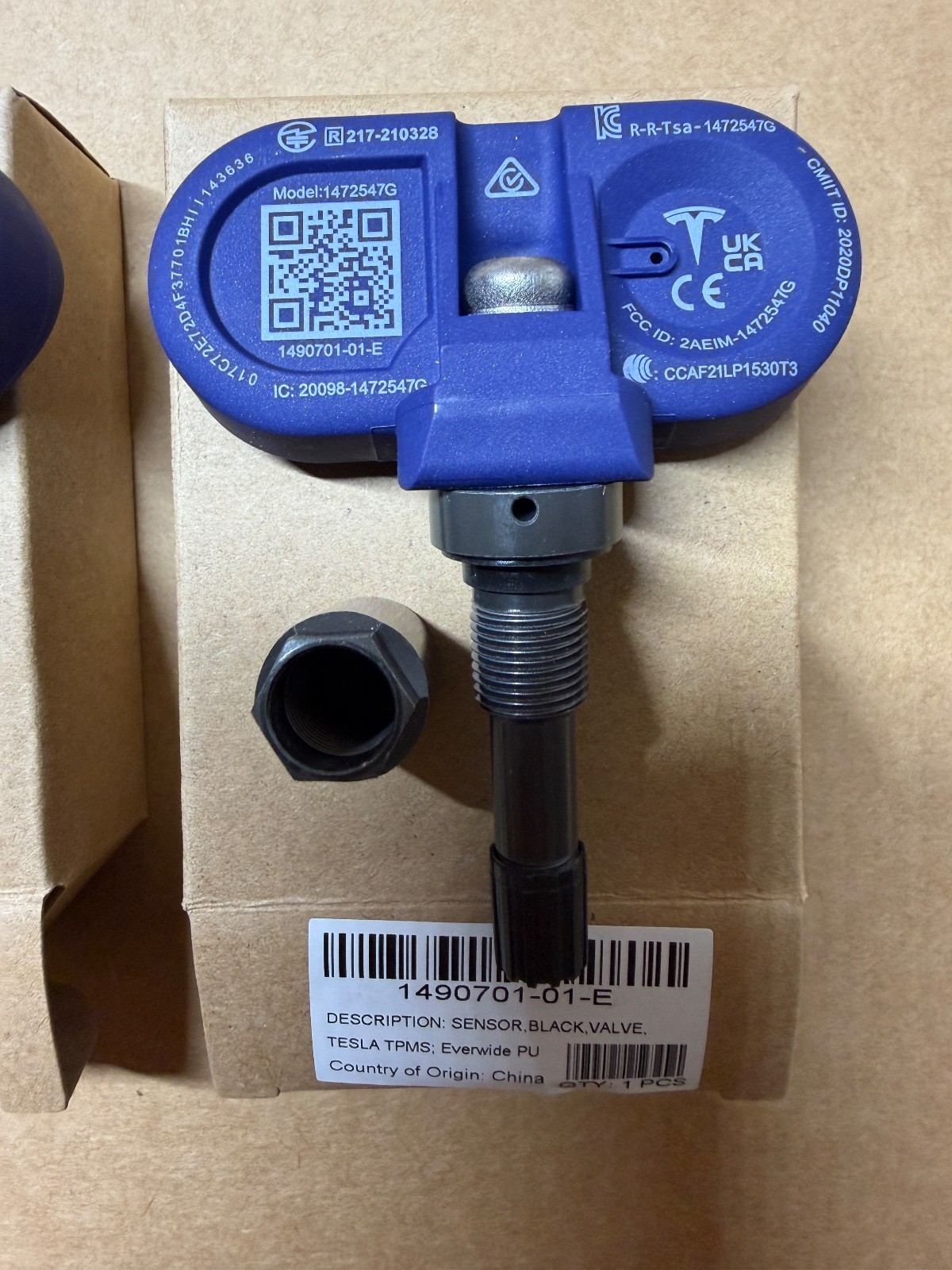 NEW OEM Tesla Model 3 S X Y Bluetooth TPMS Sensor with Black Nut 1490701-01-E