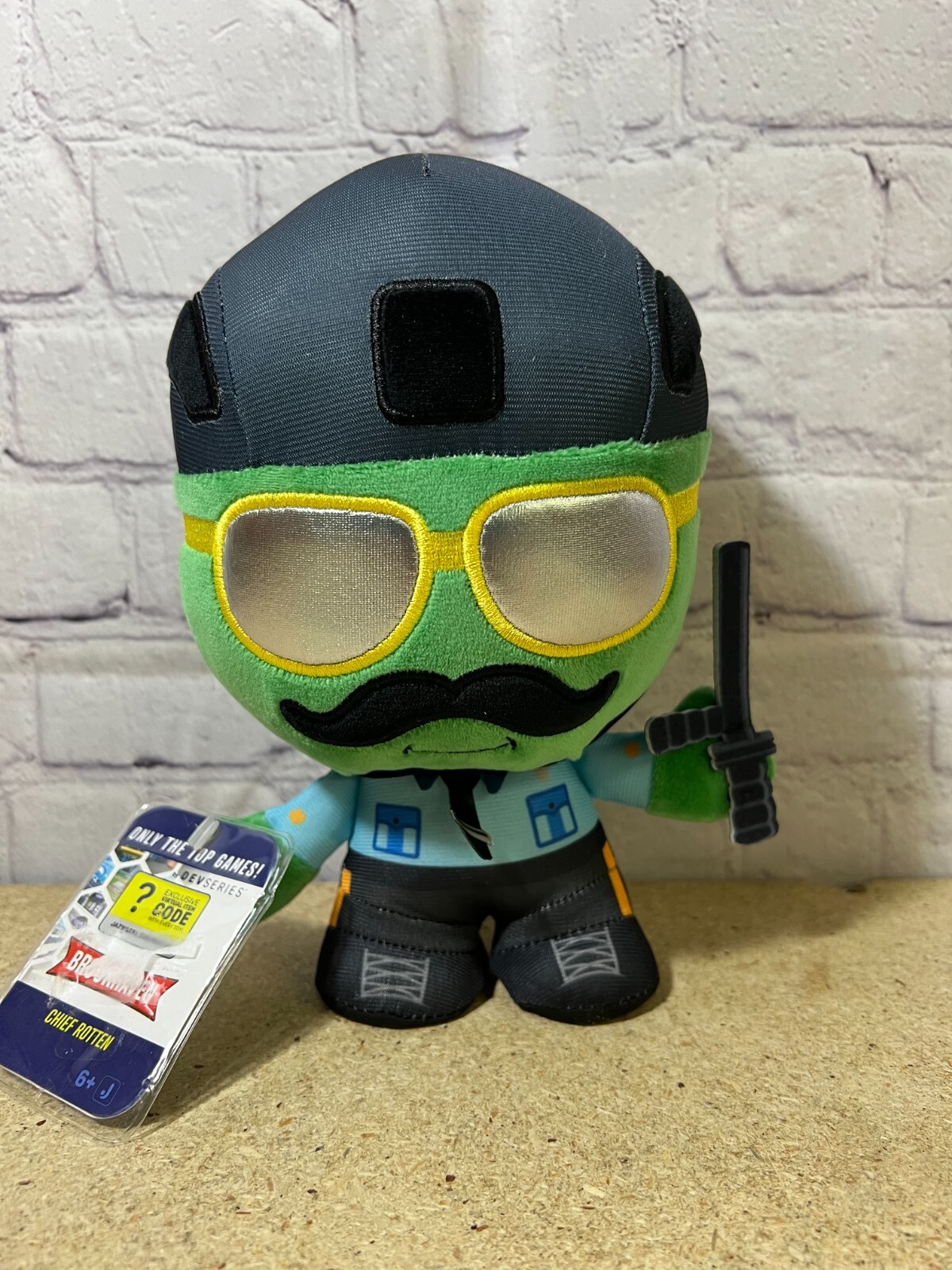 ROBLOX DevSeries Brookhaven Chief Rotten 8" Plush W/Virtual Item Code