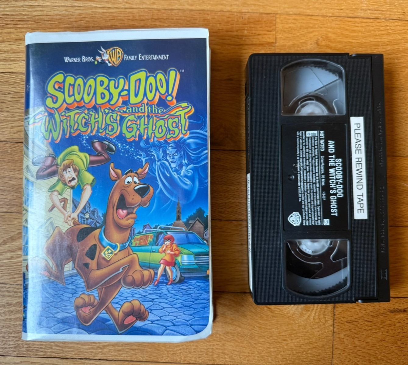 SCOOBY-DOO! and the WITCH'S GHOST - Clamshell 1999 - WB