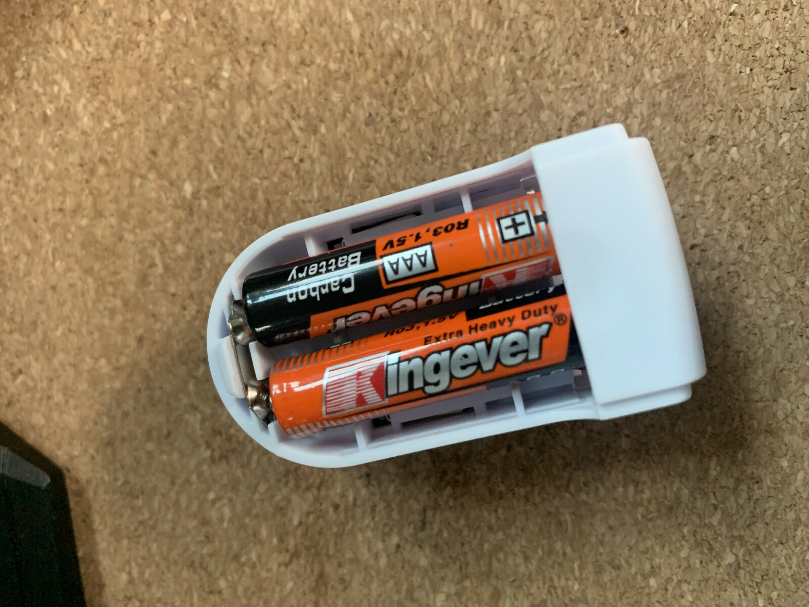 USA LK Fingertip Pulse Oximeter Blood Oxygen Monitor SpO2 Lnyr LED Batt Not Incl