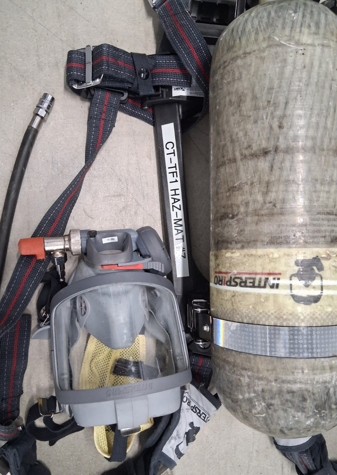 INTERSPIRO SCBA Complete Set – Harness, Gauges, , Mask & 45 Min Air Cylinder