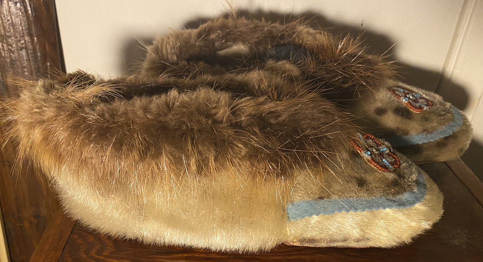 Native American Indian Bead Moccasins Vtg Leather Fur Hand Made Inuit Eskimo