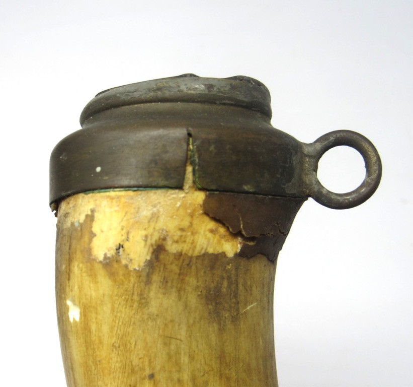 Antique Firearm Black Powder Horn Medal Cap with Crest Metal Muzzle Loader Rare