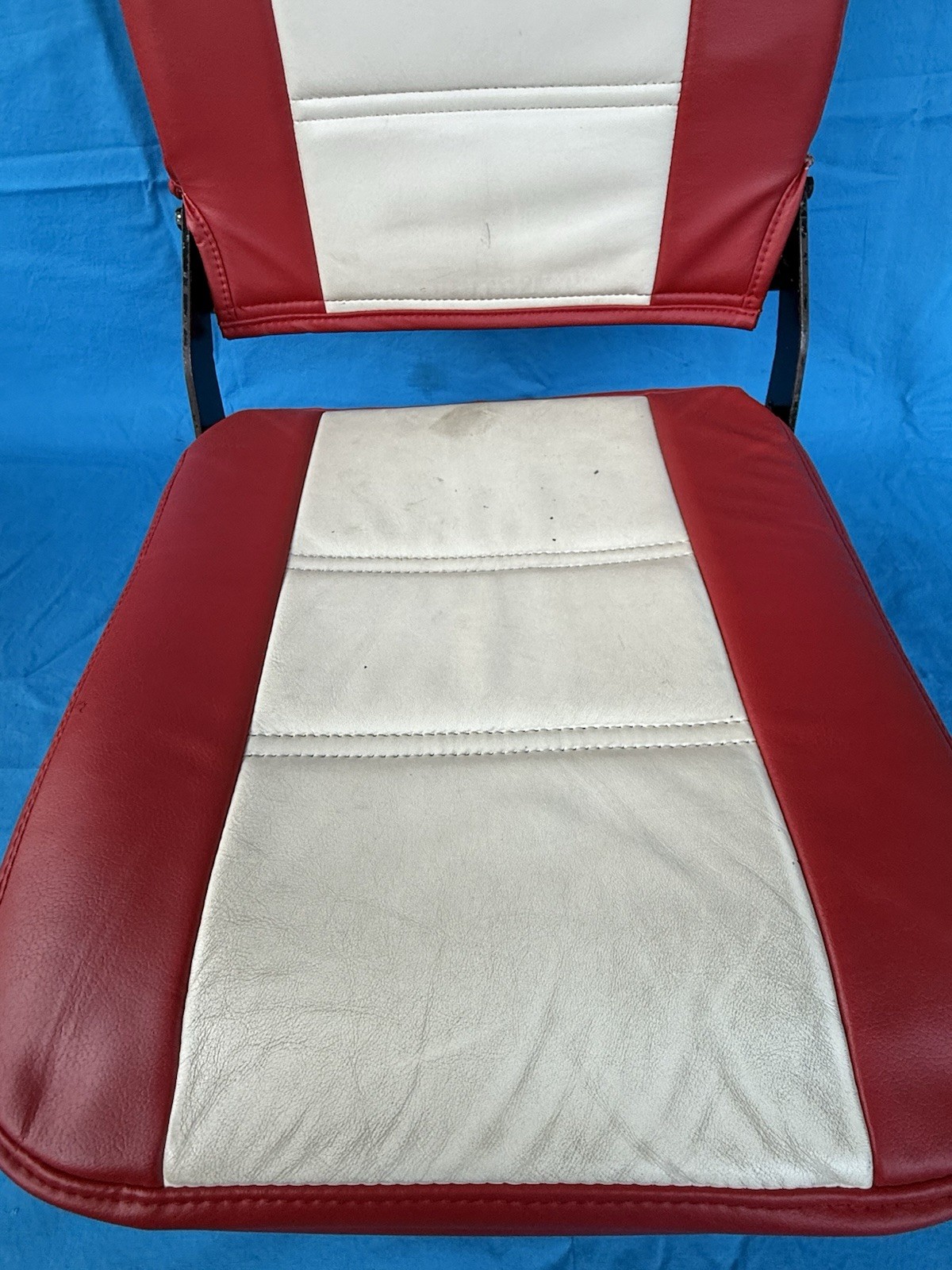 PN 0414058-1 Seat Pilot Cessna A152 Aerobat