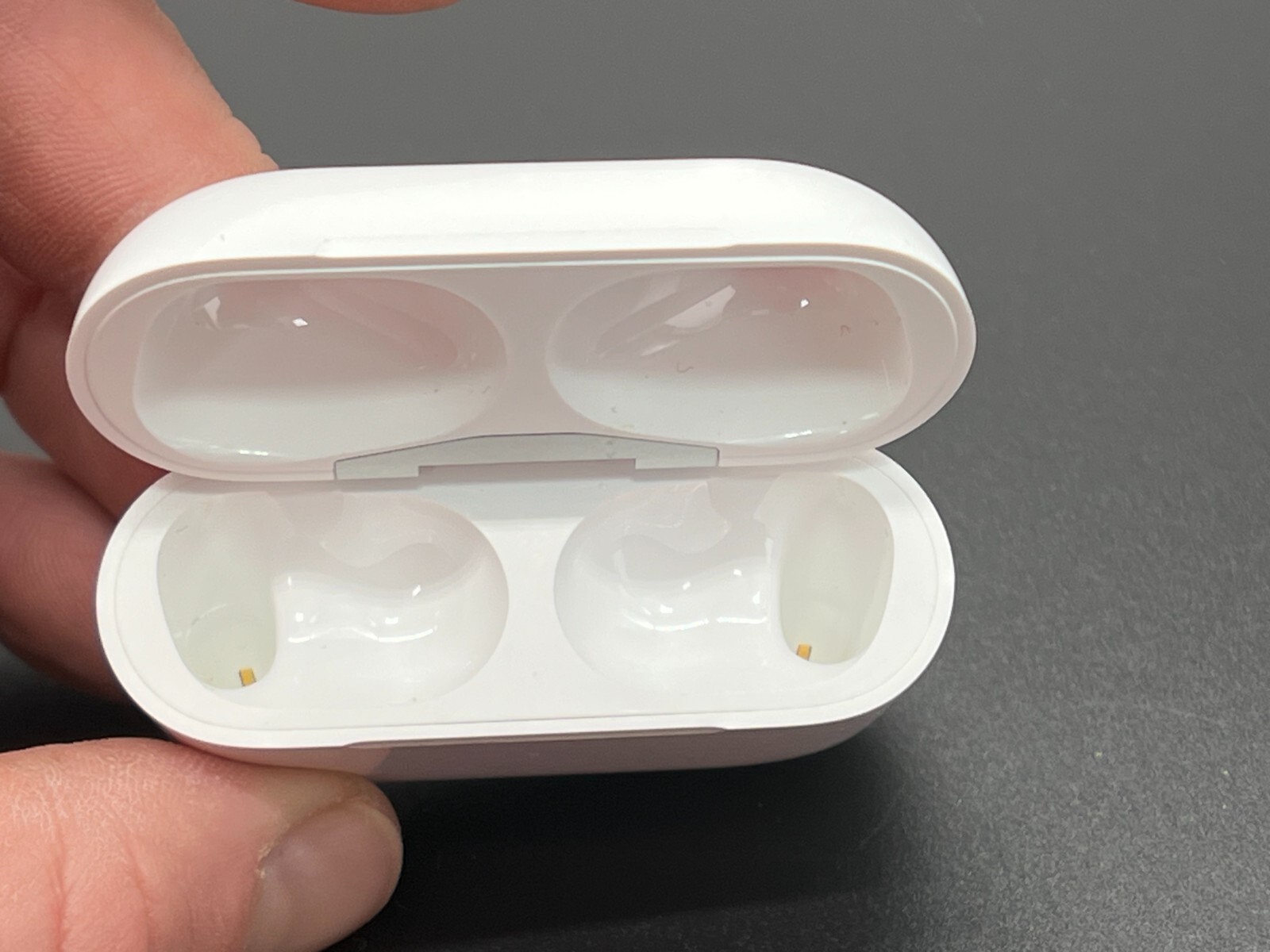 Genuine Replacement Apple Airpods Pro A2968 USB-C 2nd Gen Charging Case (A)