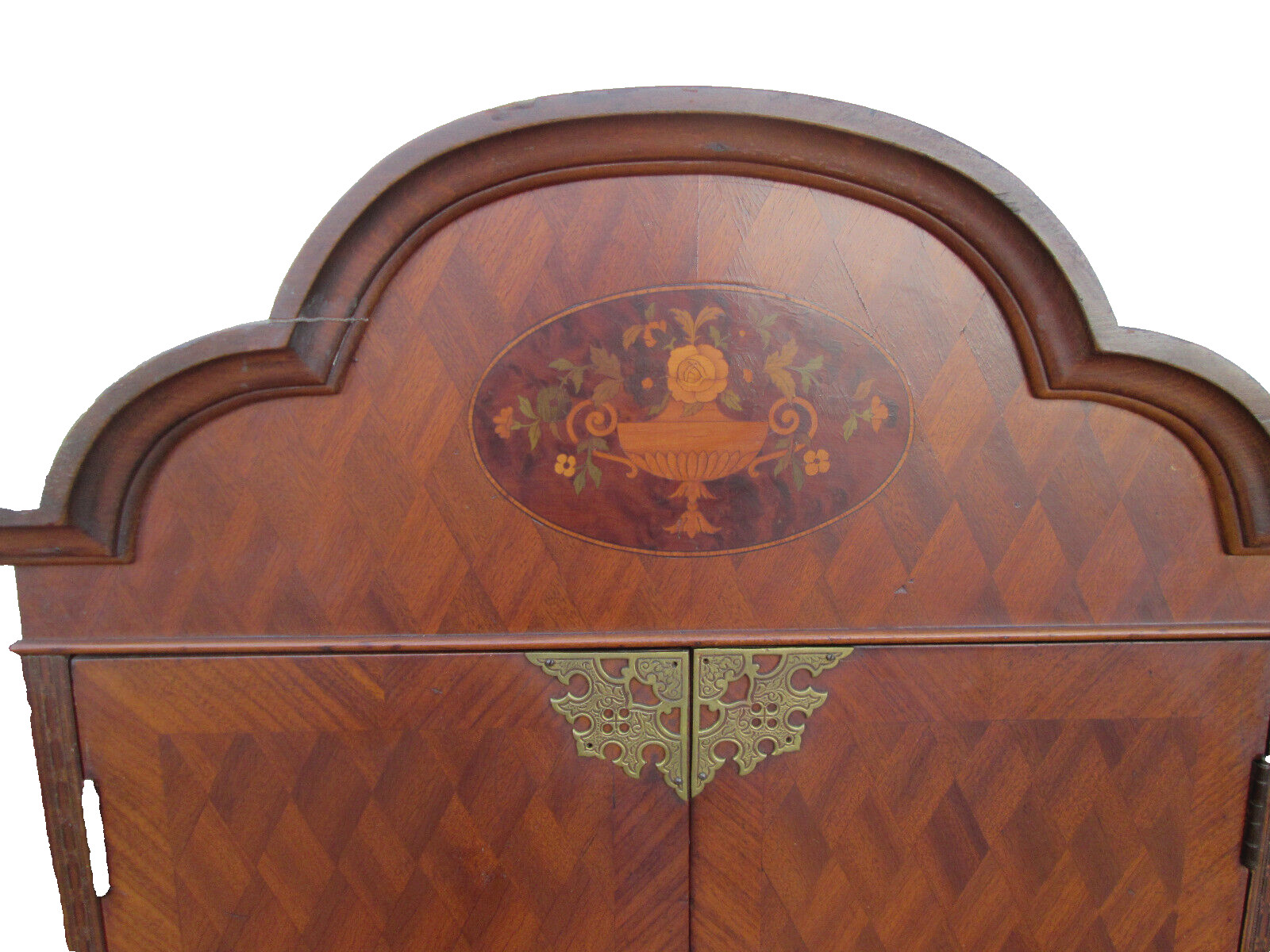 56654 Vintage French Inlaid Urns China Bar Cabinet Curio