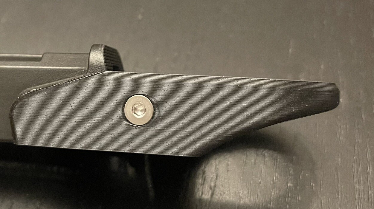 Smith & Wesson sw22 victory bolt racker 2.0 (CF PLA) and speed loader.