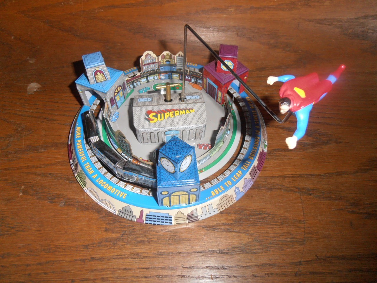 SUPERMAN Schylling WIND UP TIN TOY STREAMLINE TRAIN Superman Express MIB