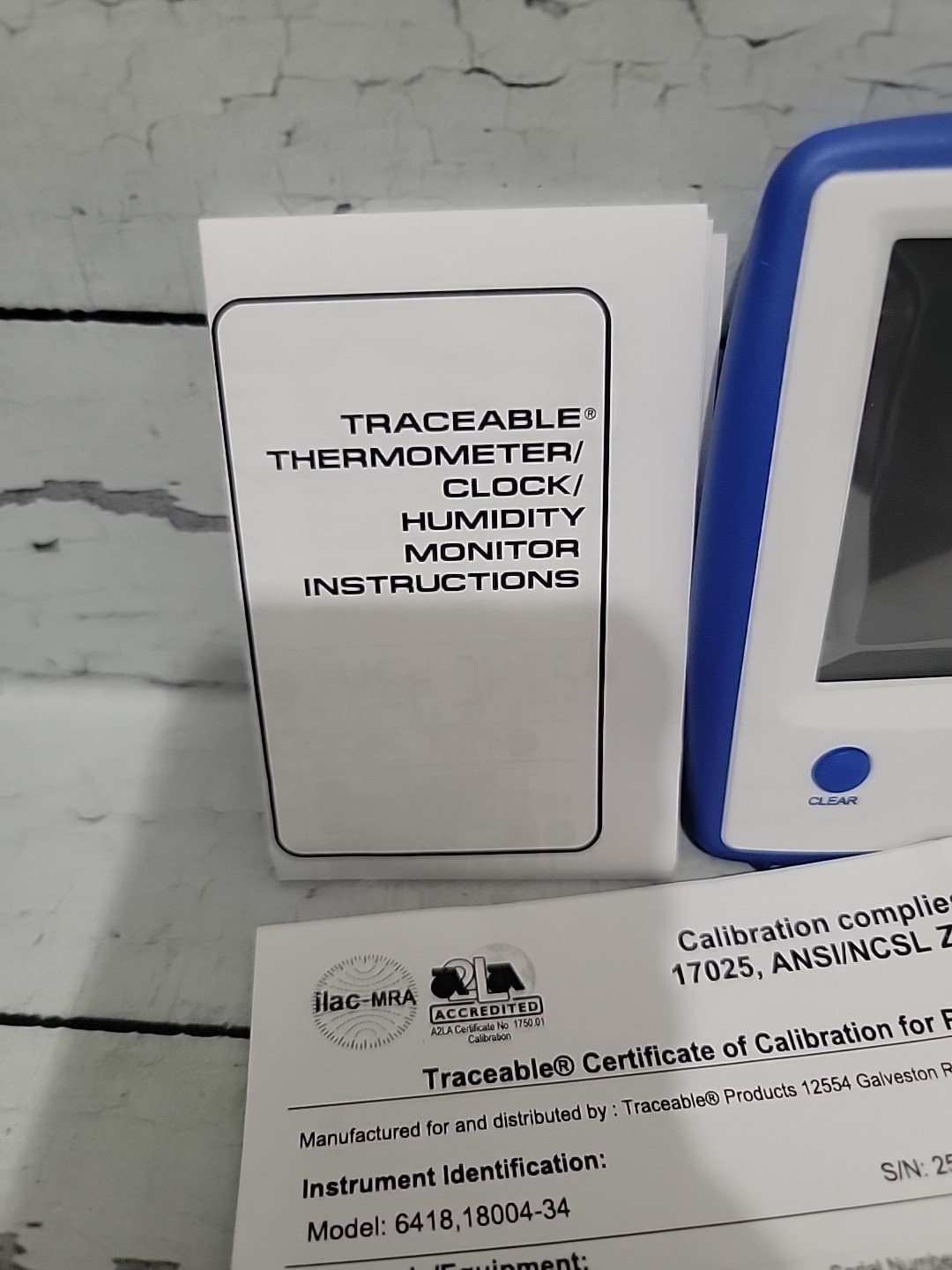 TRACEABLE - Digital Thermometer