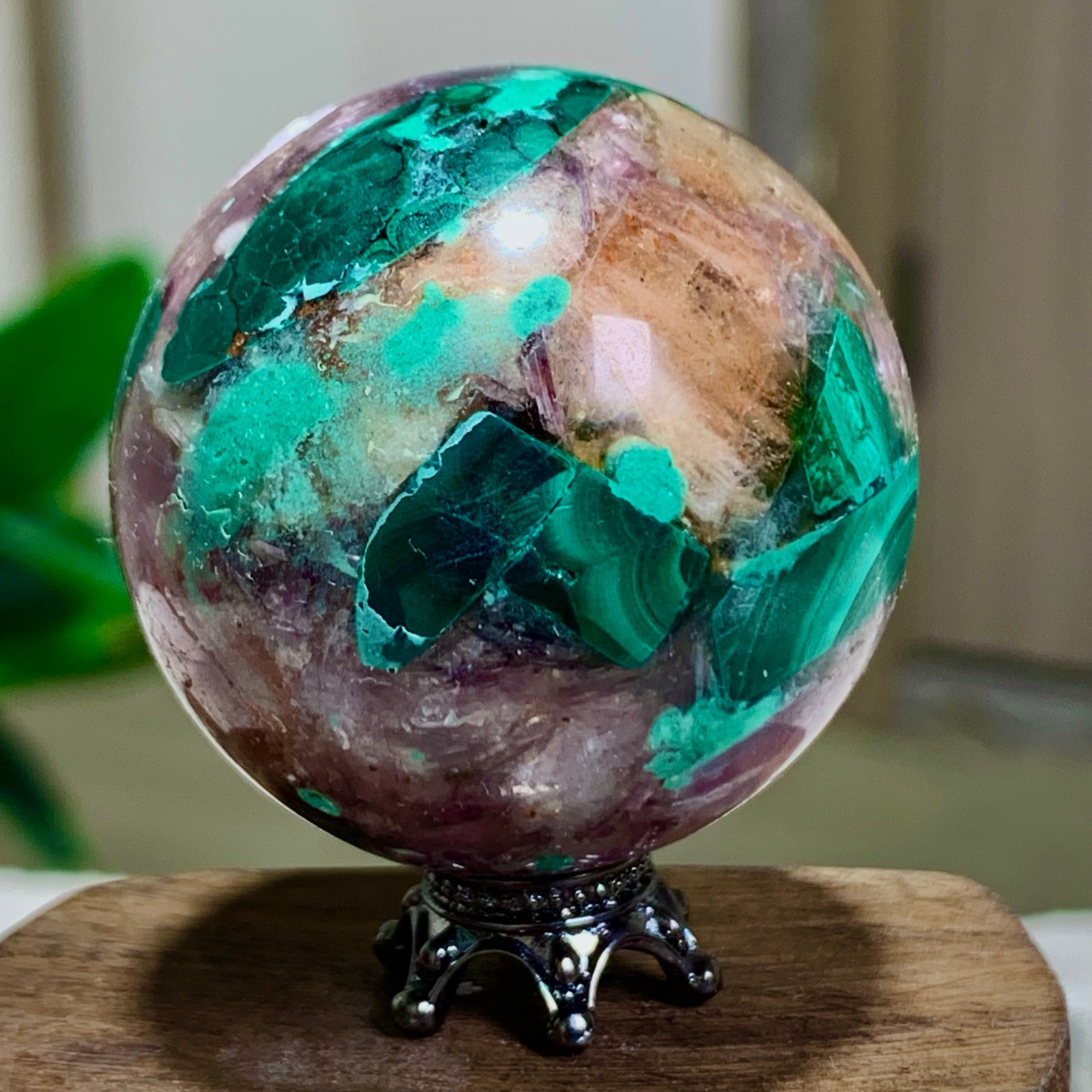 80G Newly discovered rare malachite purple mica symbiotic sphere restoration