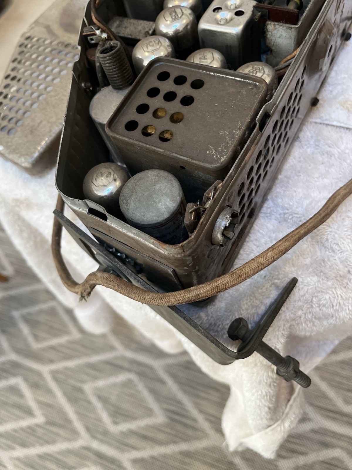 Mopar Model 800 Radio 1940s Plymouth, Chrysler, Dodge, Desoto, Great Condition