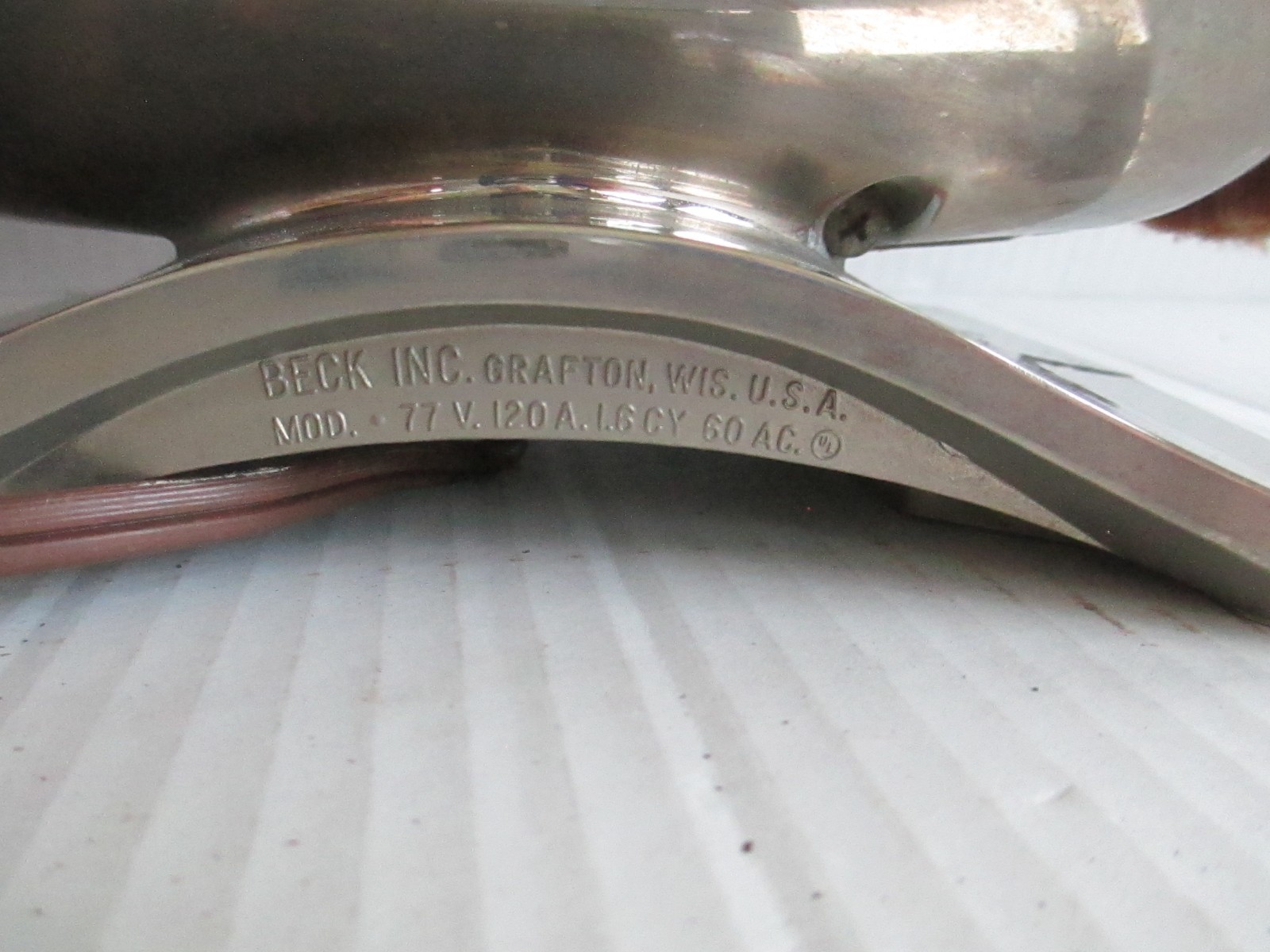 Very Nice Vintage Beck Electric Shoe Polisher & Buffer Model 277 BSMT