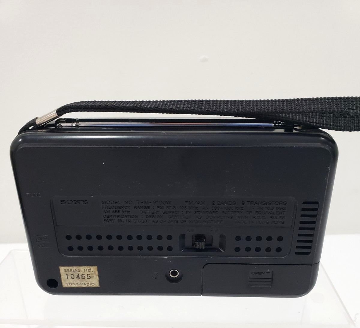 Vintage Sony radio TFM6100W NOT tested with original box Am/Fm