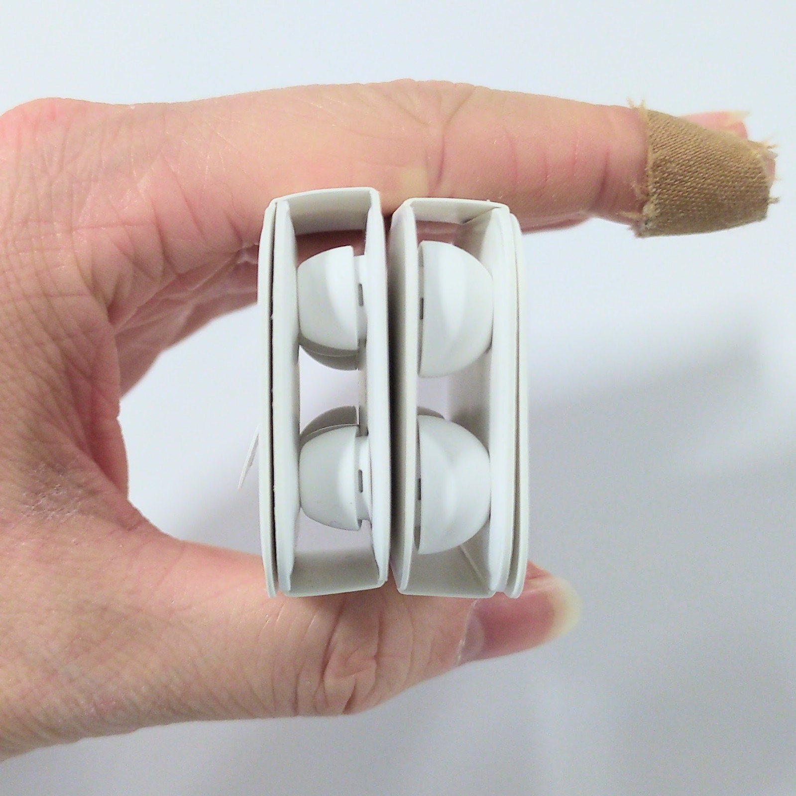 Genuine Apple AirPod PRO Ear Tips - Size: X-Small/Small/Large - NEW - Set of 2