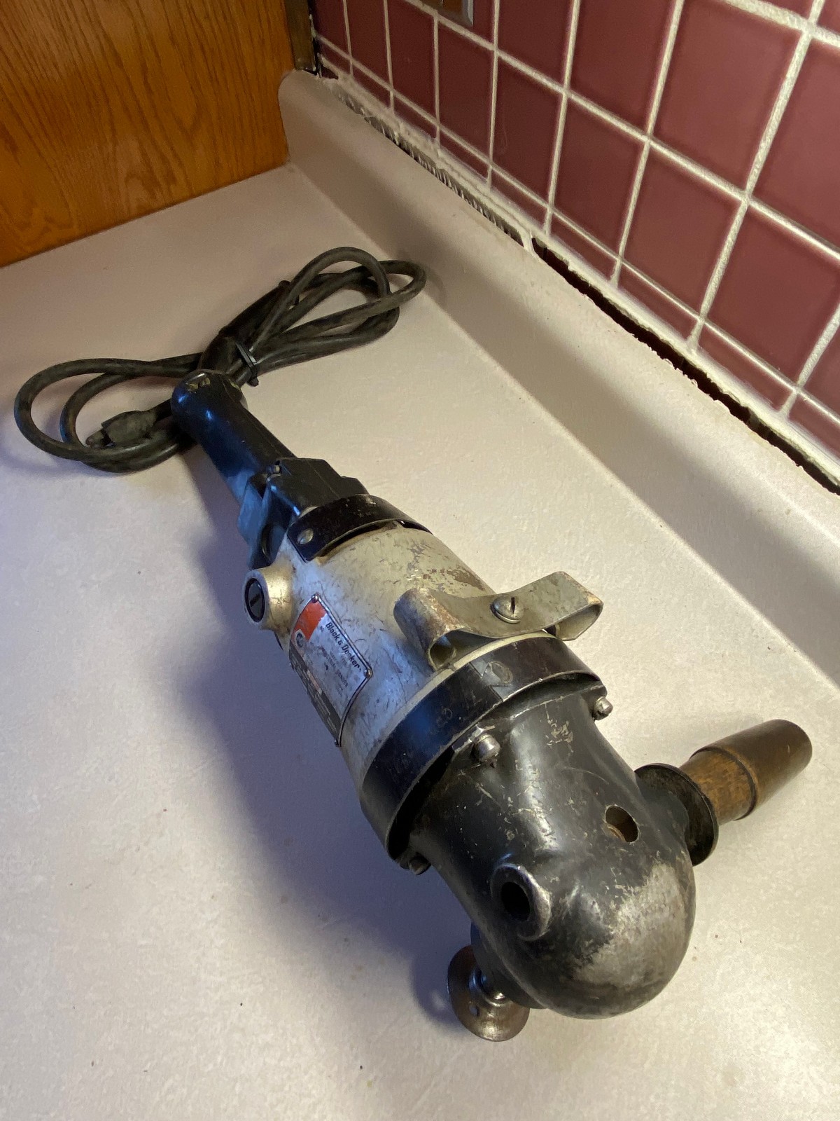 Black & Decker Heavy Duty Industrial 7 / 9 Inch Sander Grinder Model 4057