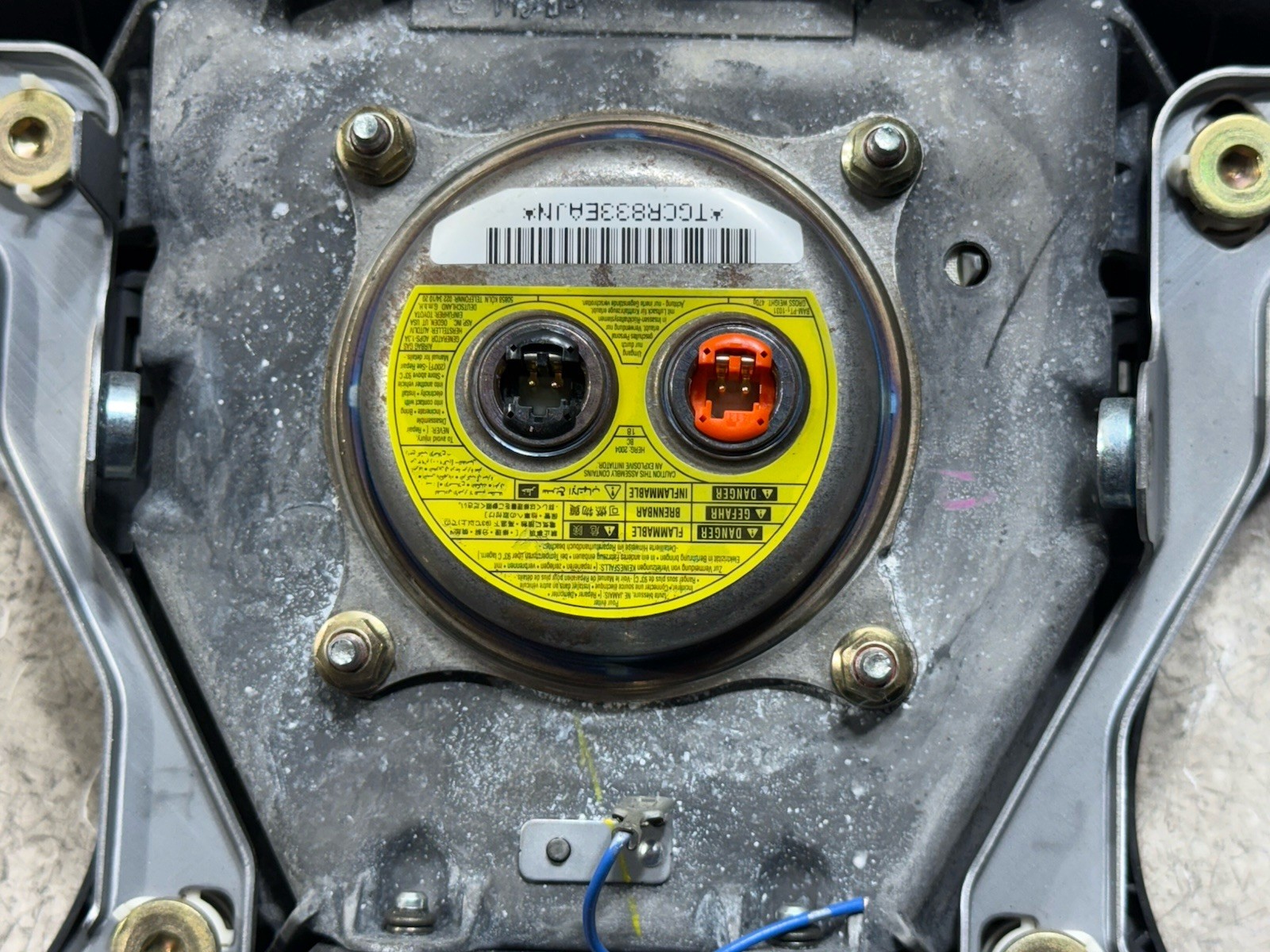 2005 - 2011 TOYOTA TACOMA AIRBAG STEERING WHEEL AIRBAG WITH AUDIO CONTROL & VIN