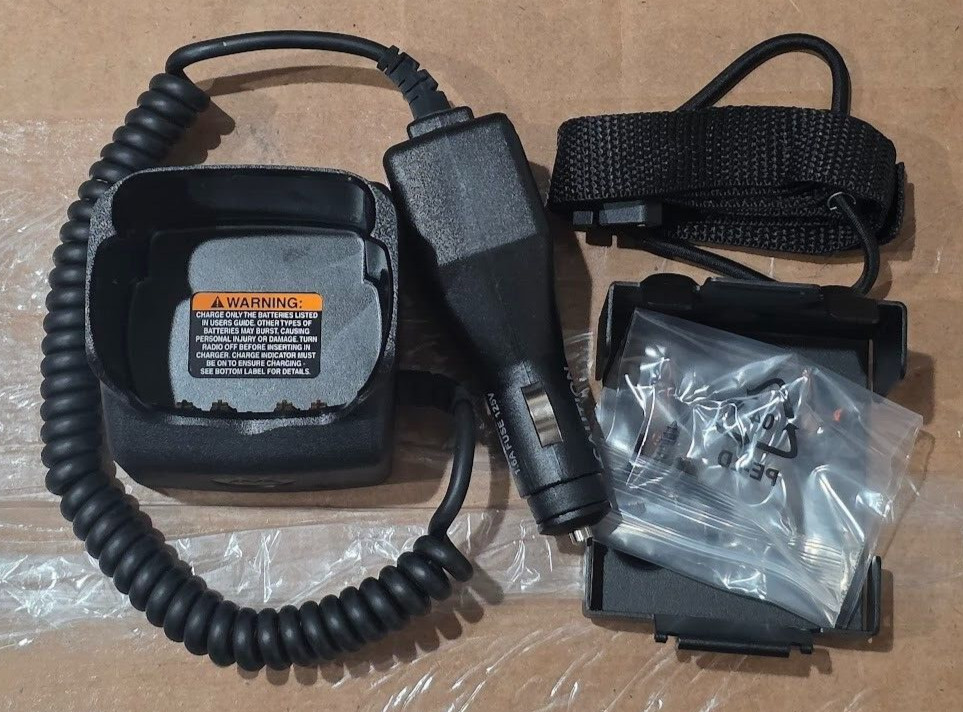 OEM Motorola RLN6434 Travel Vehicle Charger APX5000 APX6000 APX7000 APX8000