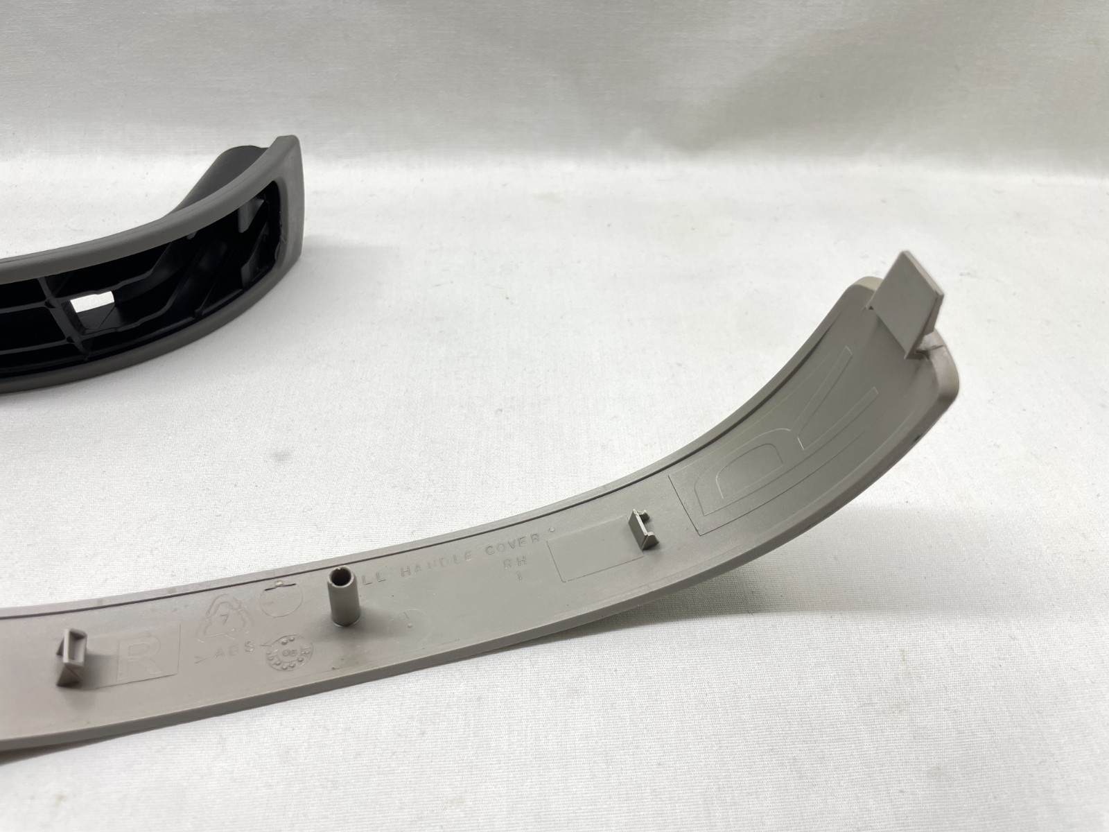 2007 2008 2009 SILVERADO SIERRA FRONT PASSENGER DOOR PANEL PULL GRAB HANDLE GRAY