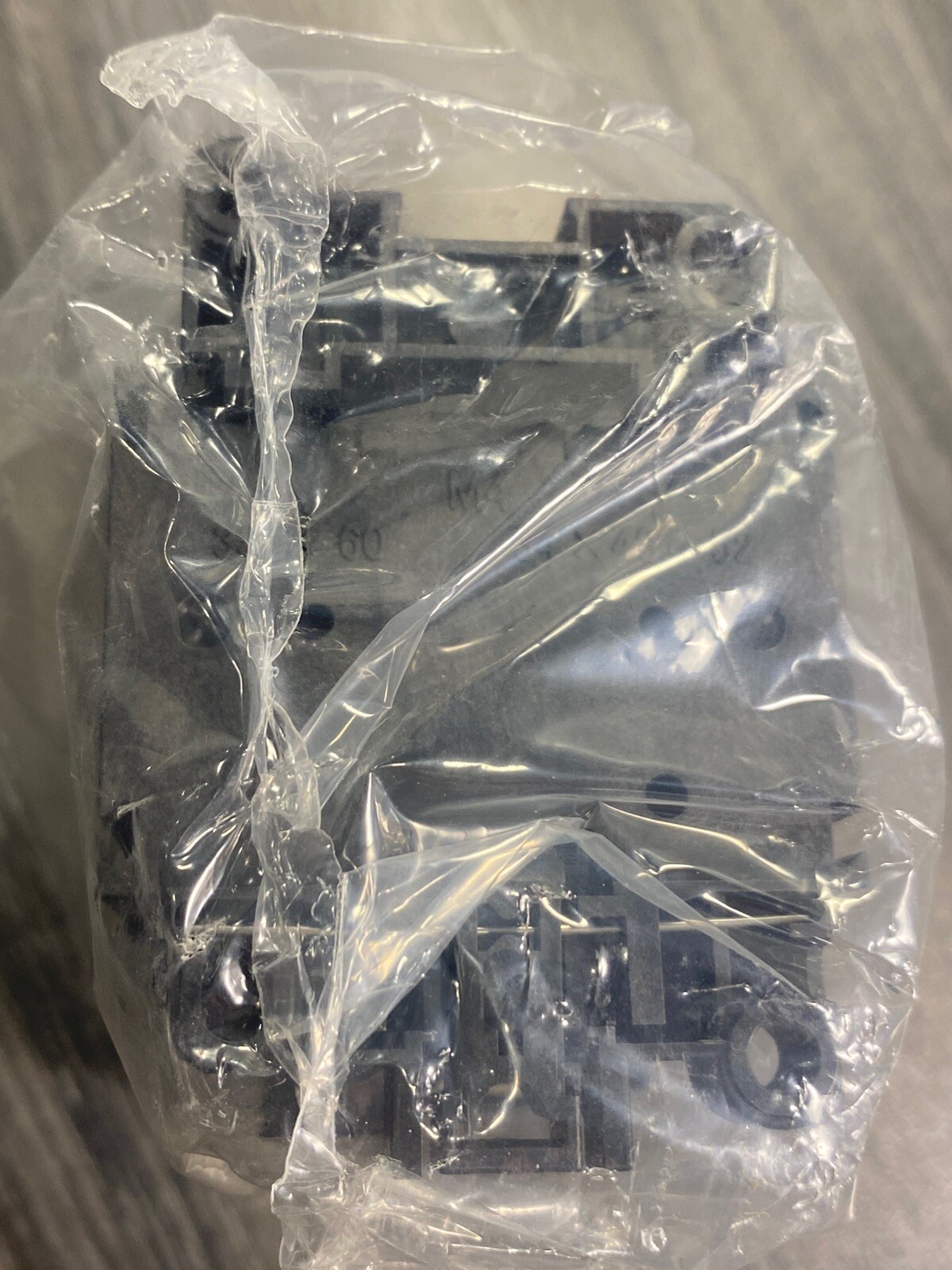 Fuji Electric SC19AG Type SC-4-1/G (19) Magnetic Contactor 24VDC Coil 32A -USA