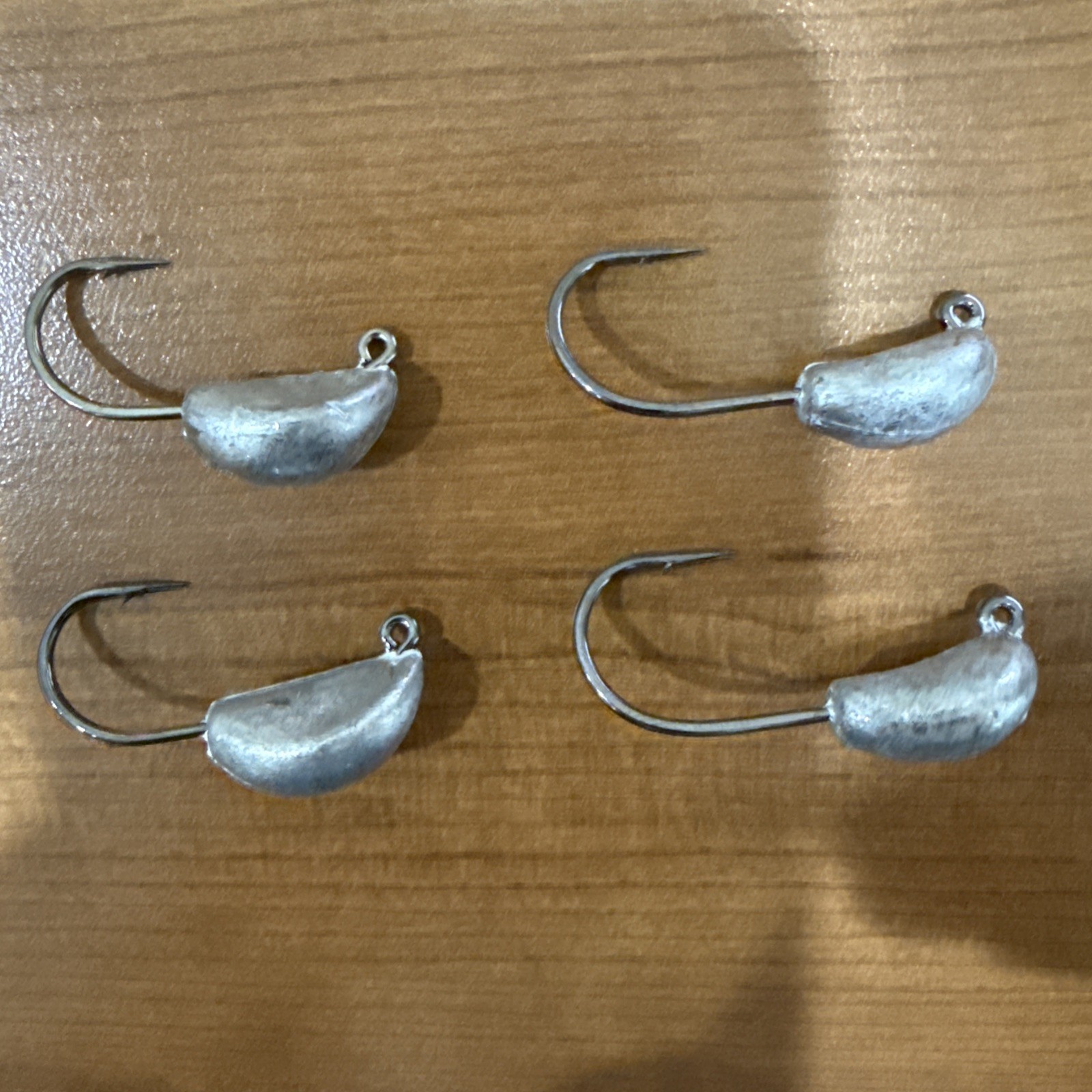 20 Unpainted Banana Sheep Tog Jigs, 1/2oz to 3/4oz, 2x Black Nickel Hooks