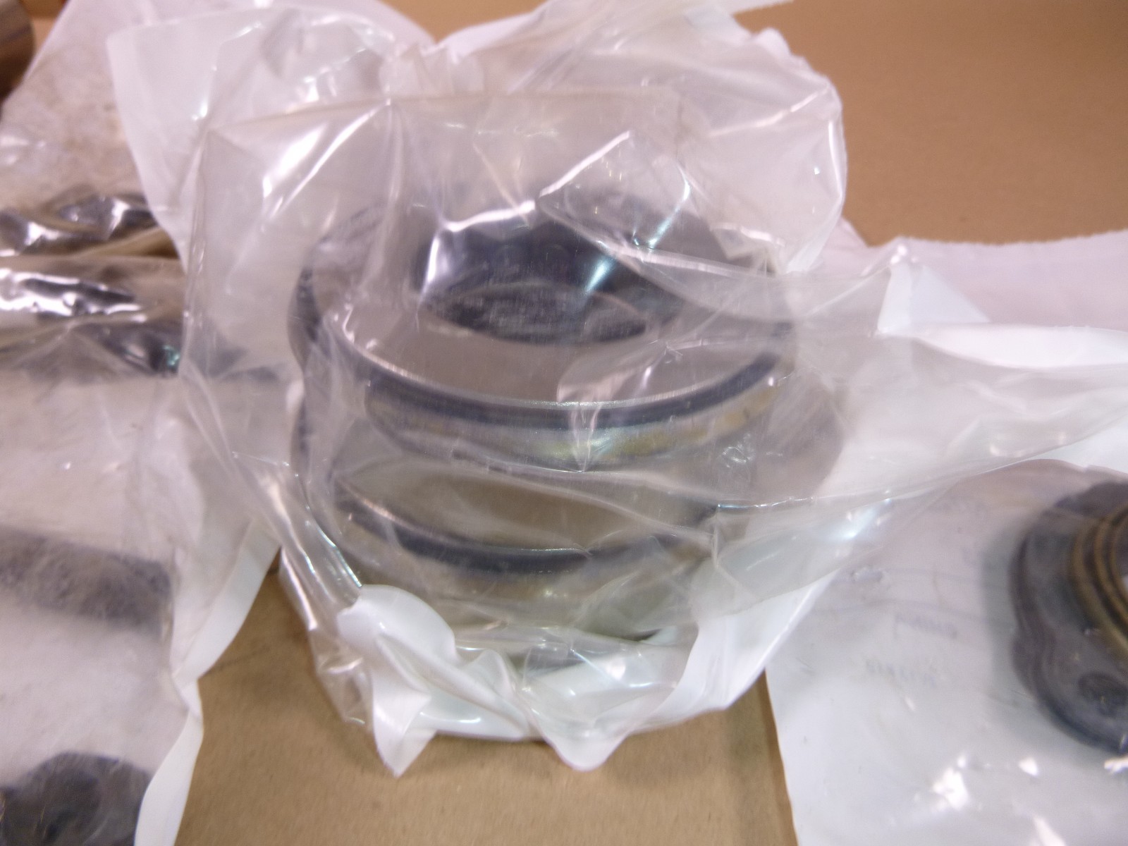 R201315 Genuine OEM Rockwell Meritor King Pin Kit KIT1315, FAK4570