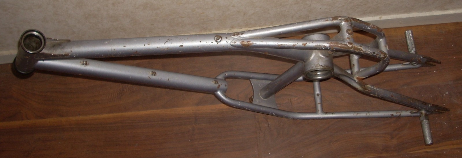 1991-1992 Diamondback Tailwhip Freestyle Bashguard Frame 20" BMX & Pegs