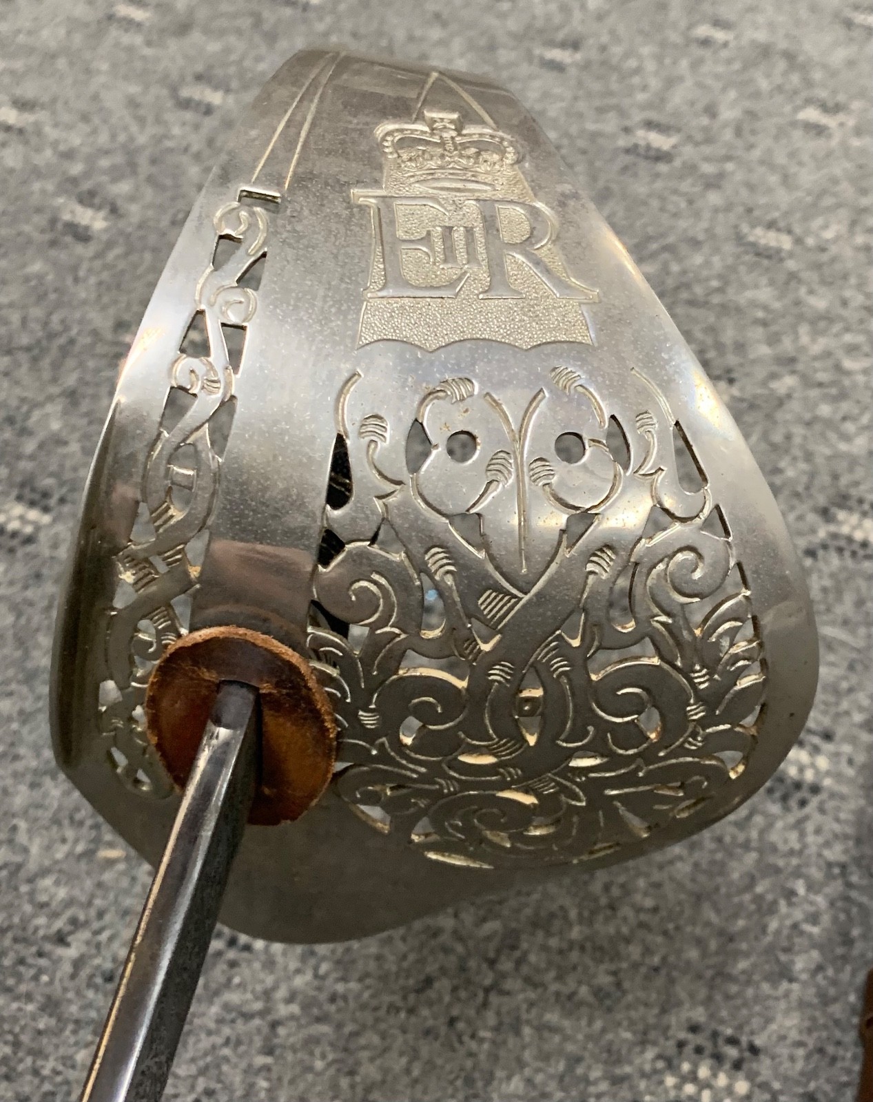 WILKINSON COLDSTREAM GUARDS SWORD & SCABBARD APPOINTMENT QUEEN ELIZABETH II