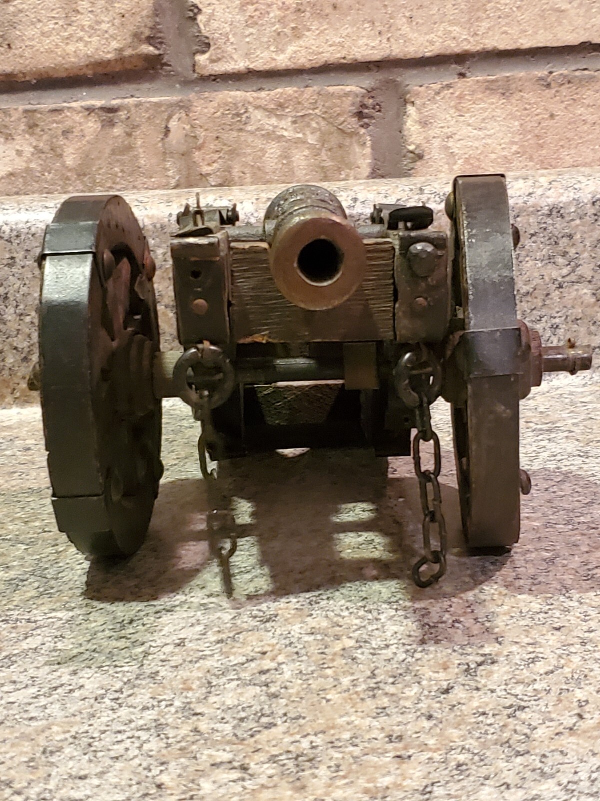 Model of a Spanish Field cannon, circa 16th century Replica Metal And Wood (Z6)