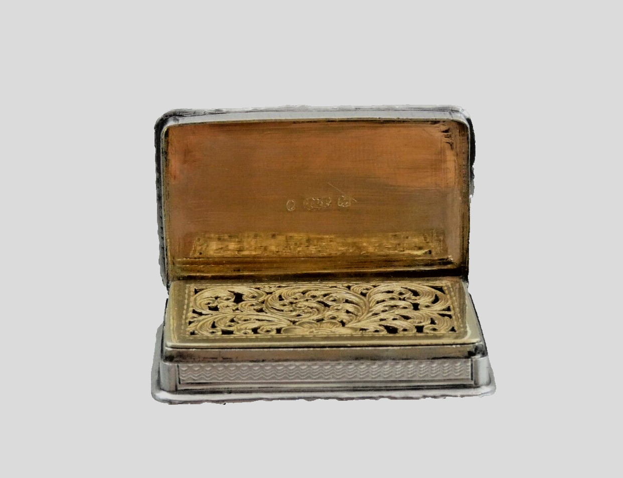 RARE 1810 ENGLISH GEORGIAN STERLING SILVER CASTLE TOP VINAIGRETTE ARCHITECTURAL